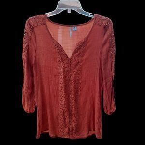 By Design Women's M  Rust color Lace Detail Top